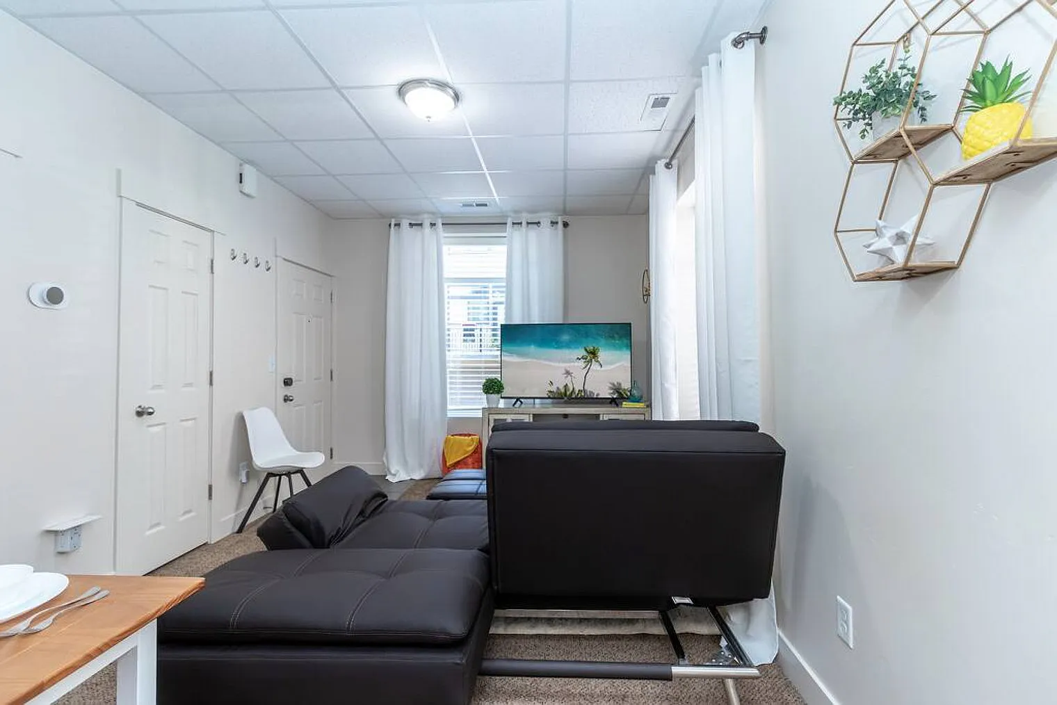 1 bed, 1.0 bath, 624 sqft, $2,028 — Photo 3