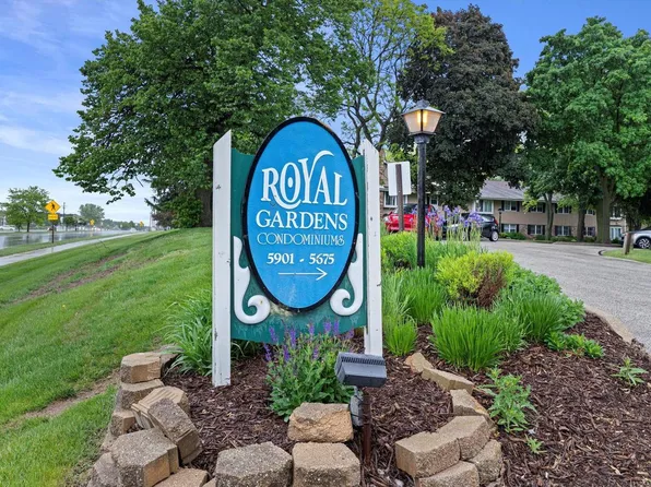 5675 West Brown Deer ROAD #207, Brown Deer, WI 53223