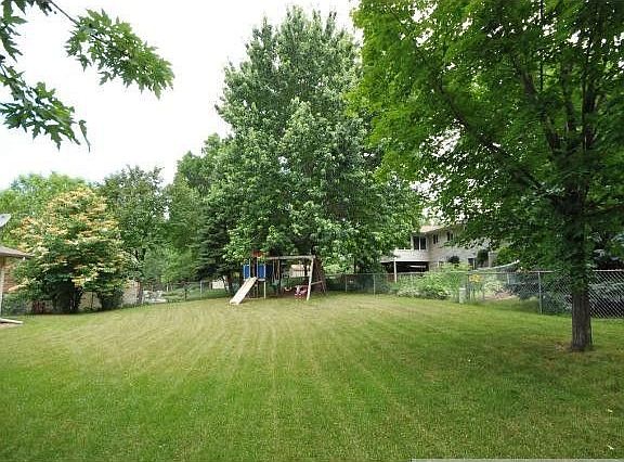 4th image of 5120 Ives Ln N
