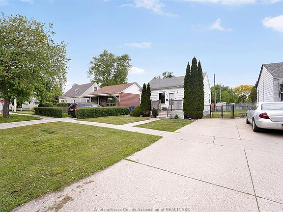 2nd image of 3174 Manchester Rd