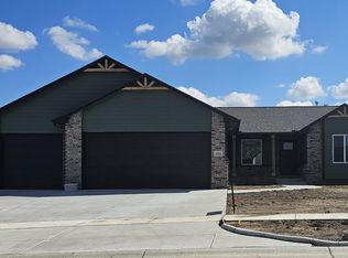 11823 E Mount Vernon Rd, Wichita, KS 67207