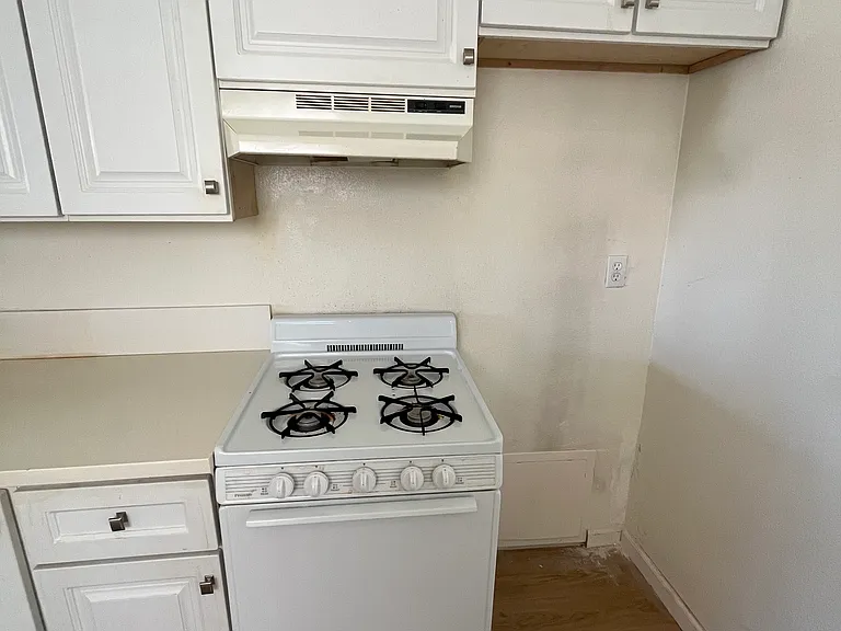 11438 Killion St #2 — Photo 7