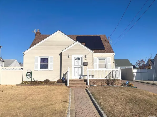 36 Francine Avenue, Massapequa, NY 11758