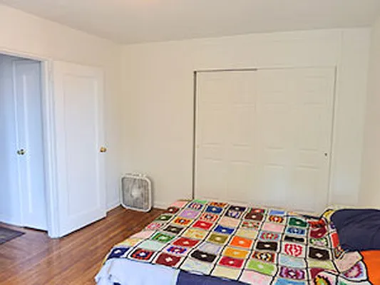 Sold by Manhattan Apartments | media 21