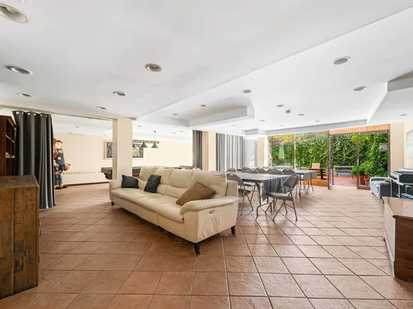 1874 Pelham Parkway South image 8 of 8