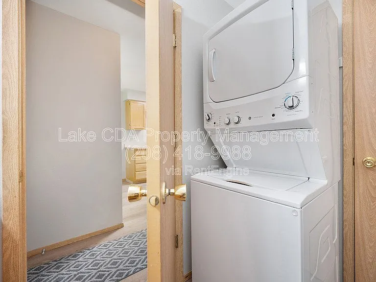 1611 E Montana Ave #C — Photo 9