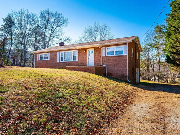 3846 Powell Dr S, Hickory, NC 28602