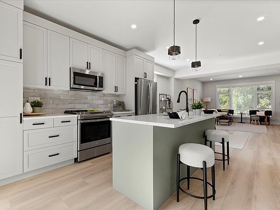 5th image of 46106 Riverside Dr #5