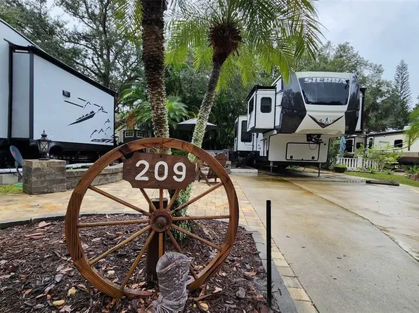 209 Horseshoe Bnd #209, Lake Wales, FL 33898