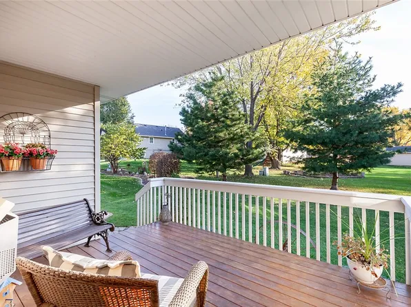 1904 Bristol St, Norwalk, IA 50211