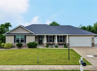 1938 Brookside Dr NE, New Philadelphia, OH 44663