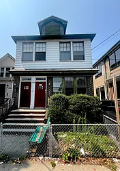 1208 East 9th Street