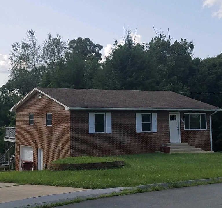 1st image of 4113 Sanford Dr