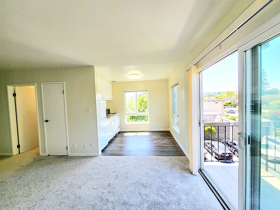 1st image of 902 Peninsula Ave APT 302