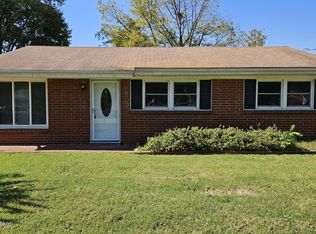 8014 Woodbury Dr, Louisville, KY