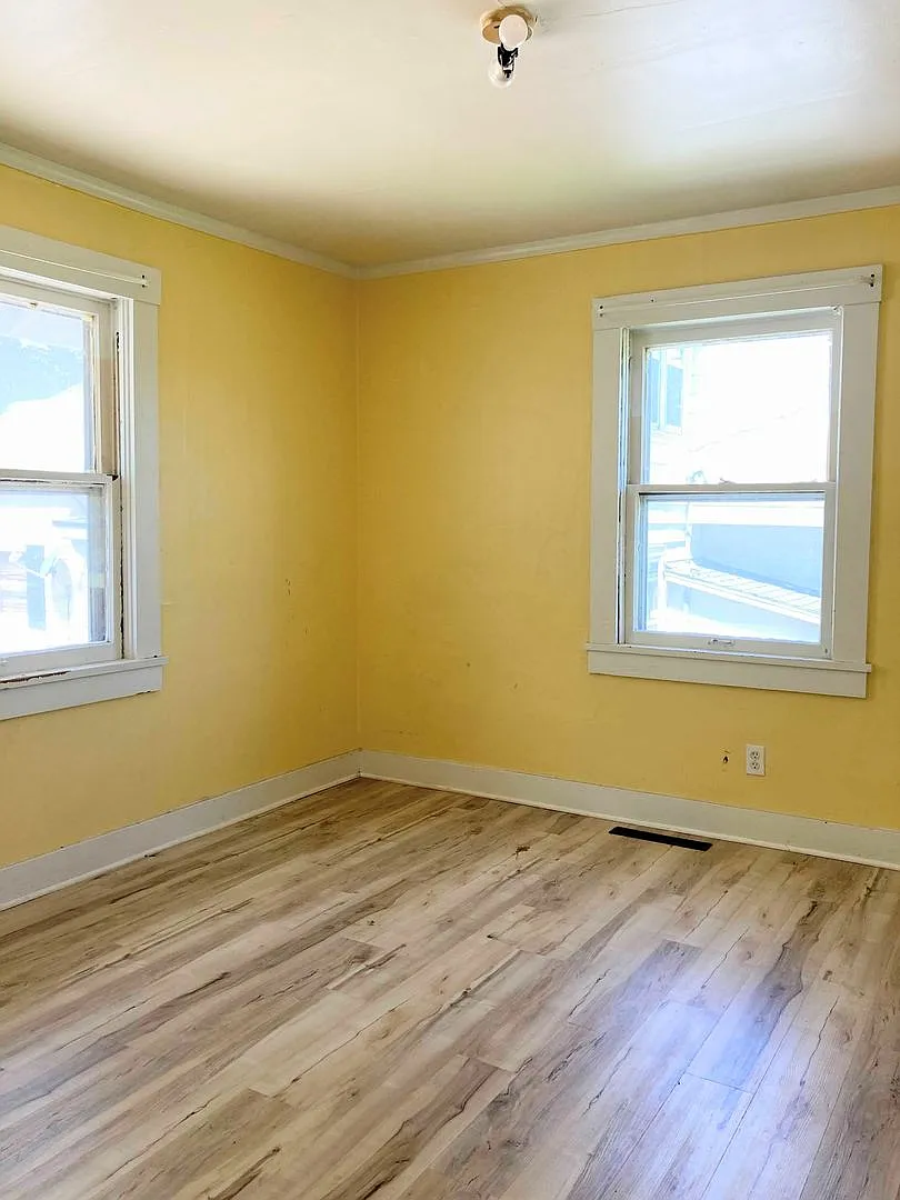 112 N Plum St. — Photo 4