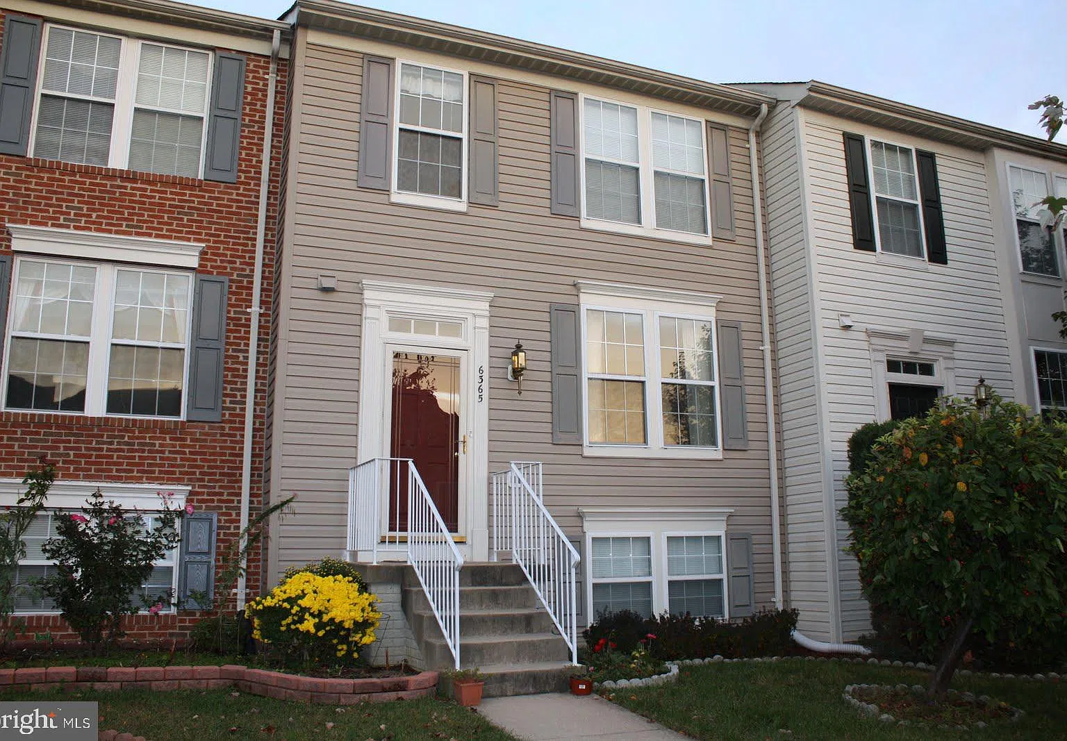 3 bed, 2.0 bath, 1840 sqft, $3,210 — Photo 1