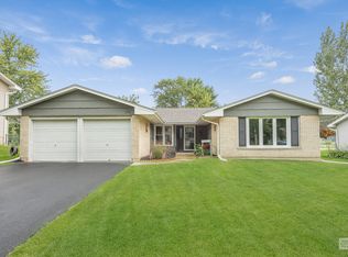 172 N Lancaster Dr, Bolingbrook, IL 60440