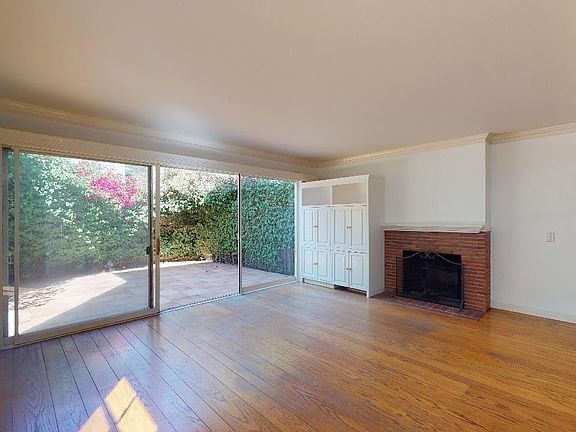 5th image of 1011 Cowper St