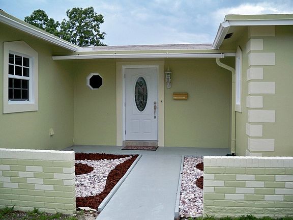 5th image of 841 SW 67th Ave