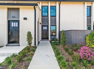 19520 Village Walk Dr Unit 3-202, Montgomery Village, MD 20886
