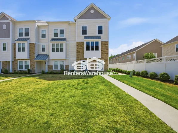 1005 Opal St #105, Suffolk, VA 23435