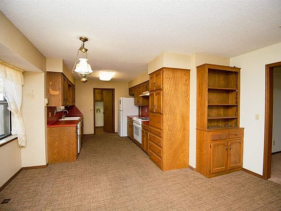 4th image of 2112 N Crescent Dr