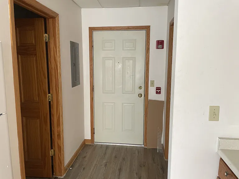 341 Main St — Photo 5