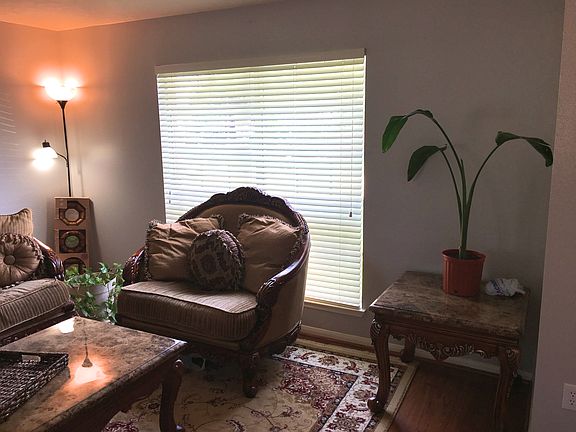 4th image of 16002 Clayton Green Dr