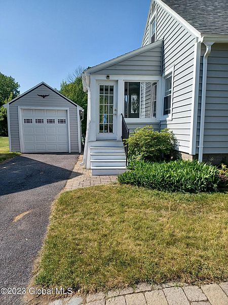 2nd image of 56 New Shaker Road