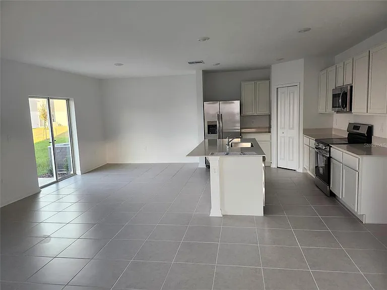 3898 Amers Loop — Photo 9