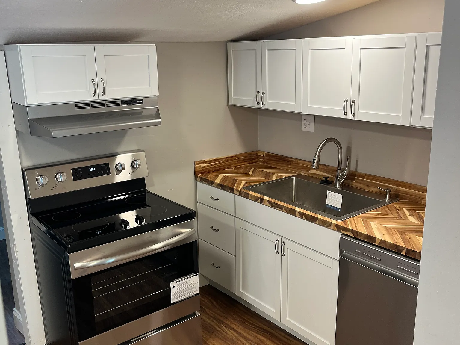 2 bed, 820 sqft, $1,500 — Photo 3