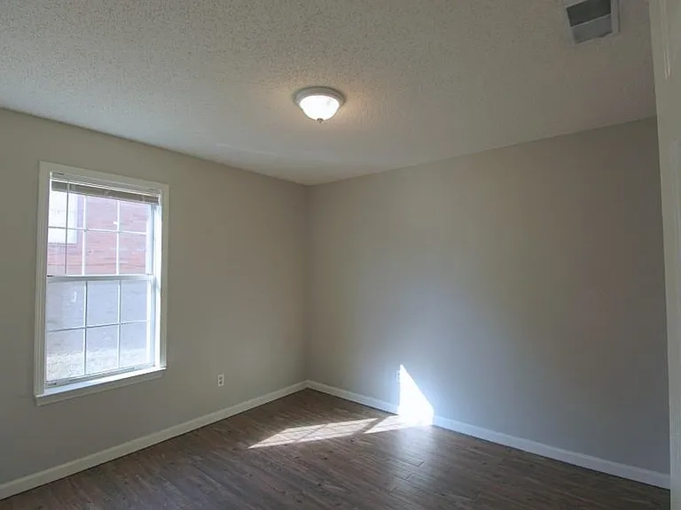 5558 Oak Branch Cir N — Photo 10