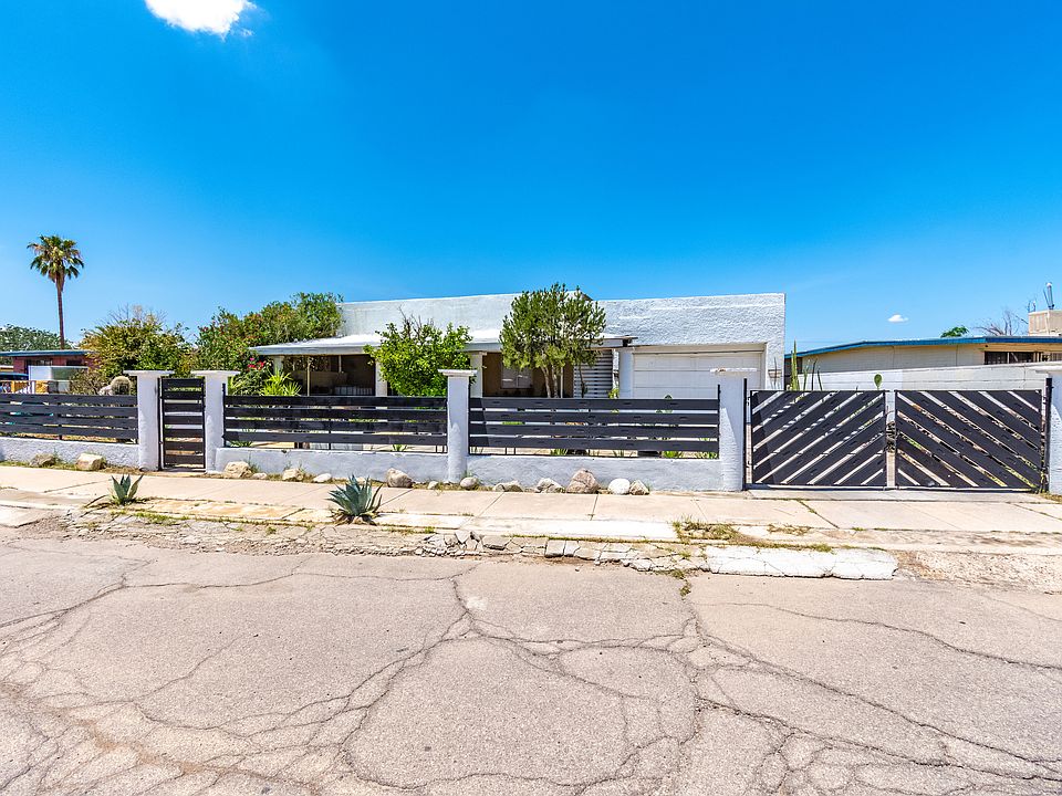 1st image of 2311 E Parkside Dr