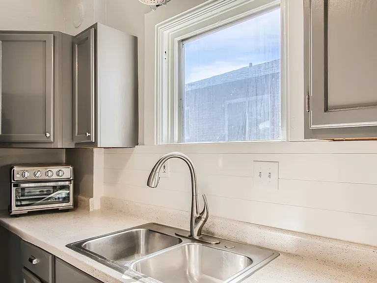 445 N Washington St — Photo 14