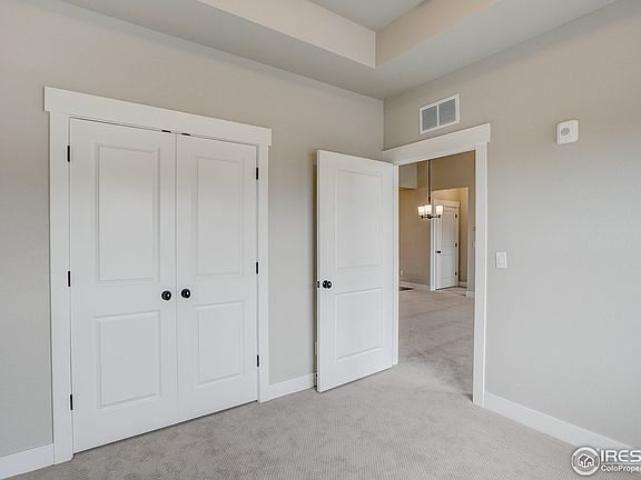 4th image of 827 Schlagel St #11