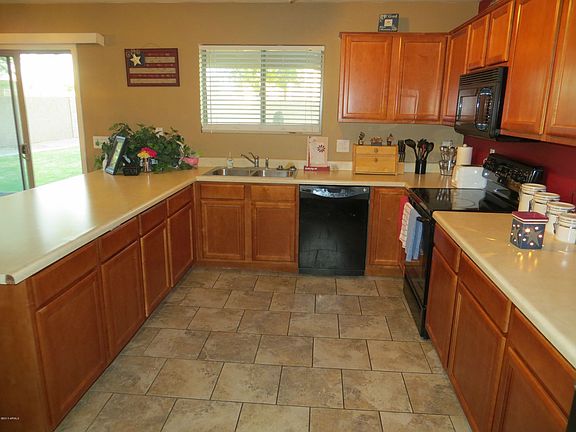 4th image of 39453 N Zampino St