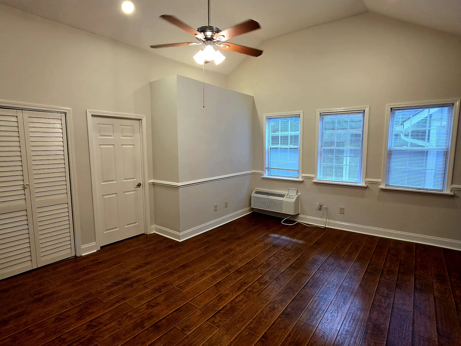 2 bed, $2,400 — Photo 1