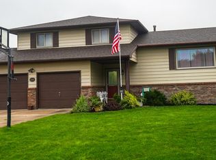 1708 Lariat Ln, Grand Island, NE 68803