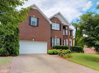 7032 Meadow Ridge Cir, Nashville, TN 37221