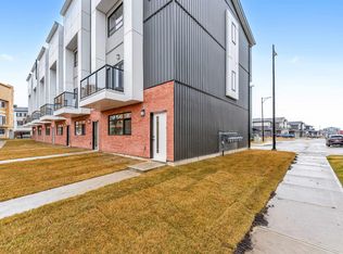 130 Element Dr N #25, Saint Albert, AB T8N7X2