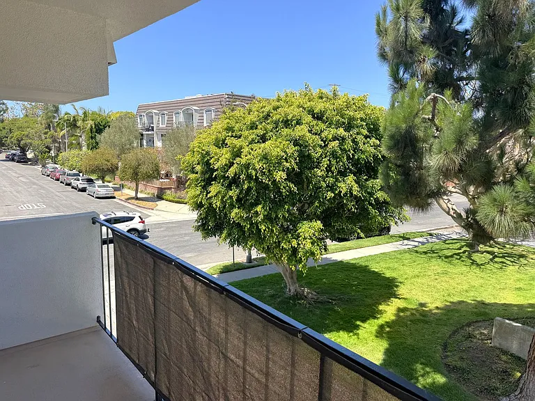 8163 Redlands St #40 — Photo 14