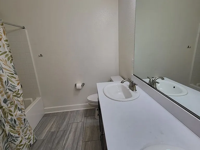 1147 Lahontan Dr — Photo 9