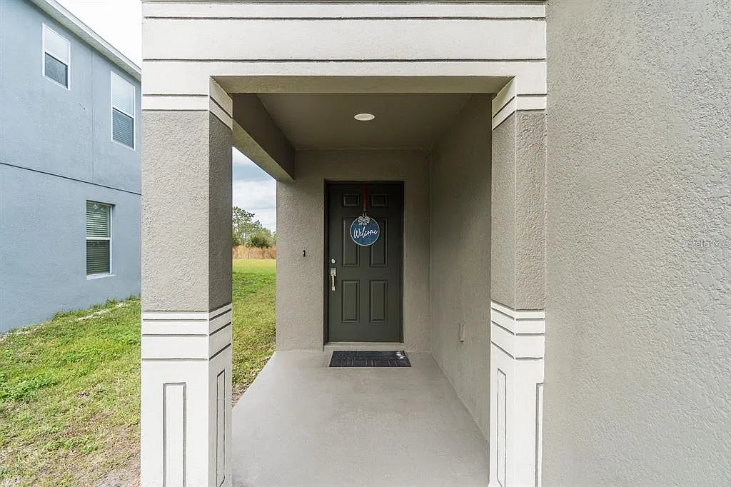 4 bed, 2.5 bath, 1786 sqft, $2,100 — Photo 4