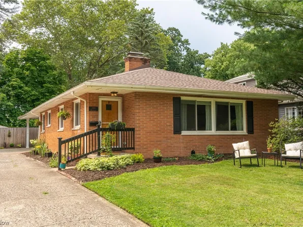 280 Kenilworth Dr, Akron, OH 44313