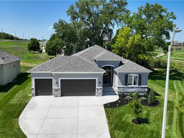 1012 Churchill Cir, Raymore, MO 64083