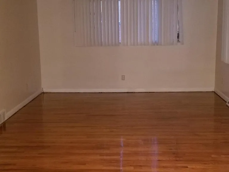 7949 Stillwell Rd — Photo 15