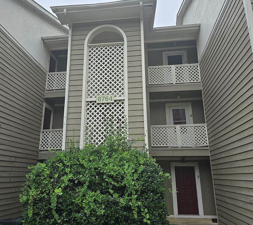 1st image of 6764-8 Willowbrook Dr