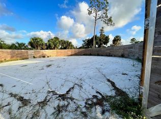 444 B Rd, Loxahatchee, FL 33470