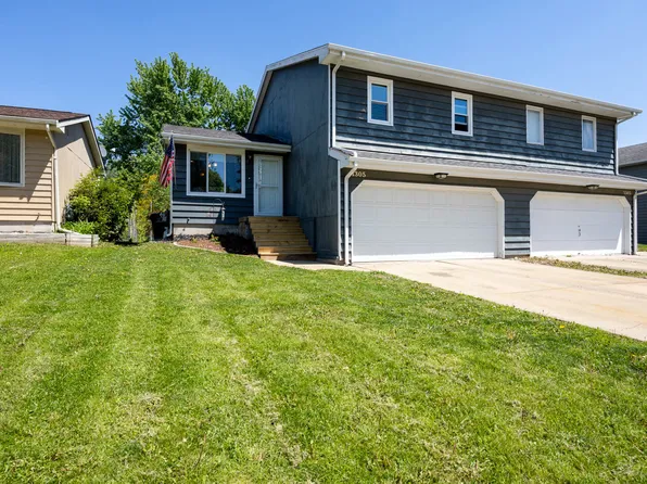 1305 Cadwell Dr, Bloomington, IL 61704